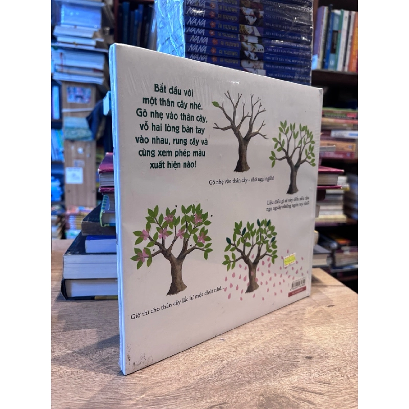 Gõ Nhẹ Vào Thân Cây Kỳ Diệu - Christie Matheson 1003445