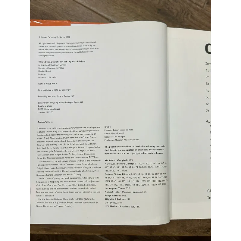 UFO - The Complete Sightings Catalogue 734861