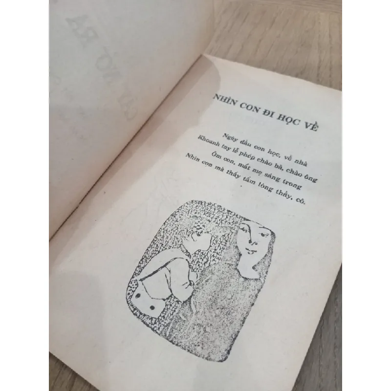 Cây nở ra trời - Trần Hồng Thắng 689889