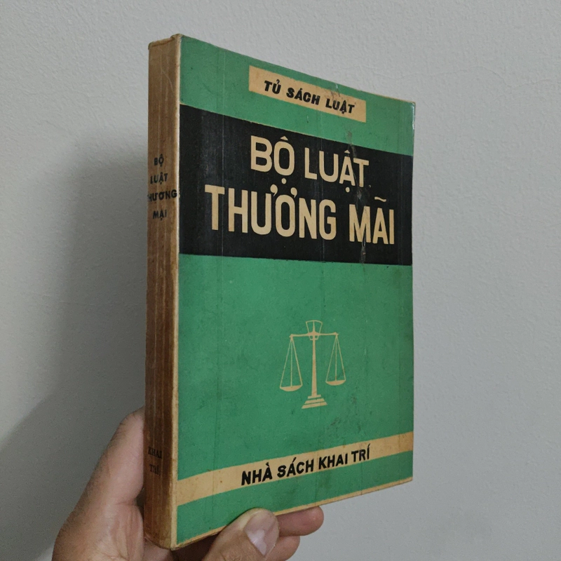 Bộ Luật Thương Mại 493050