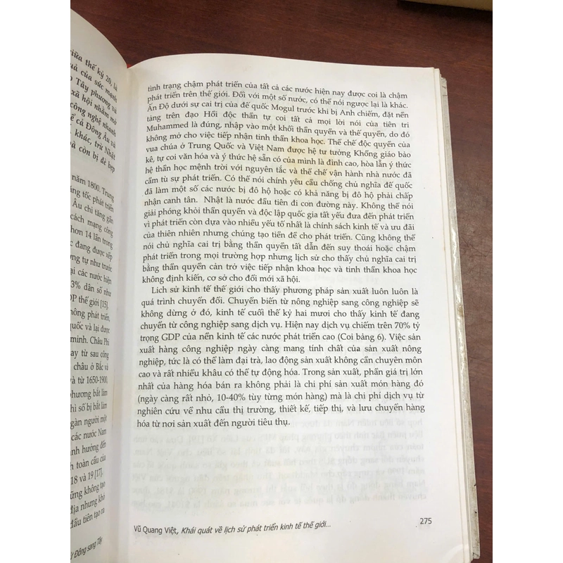 TỪ ĐÔNG SANG TÂY - CHỦ BIÊN: CAO HUY THUẦN, NGUYỄN TÙNG, TRẦN HẢI HẠC, VĨNH SÍNH 454424