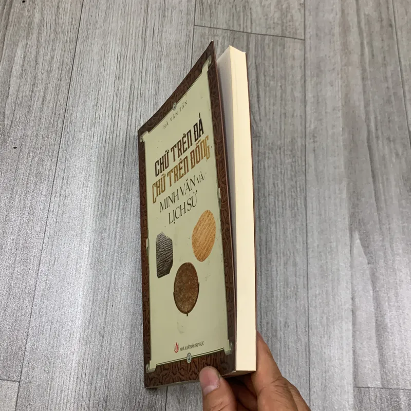 Chữ trên đá chữ trên đồng, minh văn là lịch sử. 2b4 718497