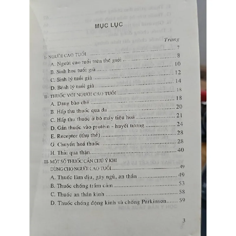 Dùng thuốc với người cao tuổi - GS. Hoàng Tích Huyền & GS. Phạm Khuê 702665