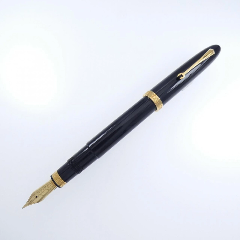 Bút máy Omas Ogi Vanelar Gold Trim - Hàng hiệu Chính hãng 887466