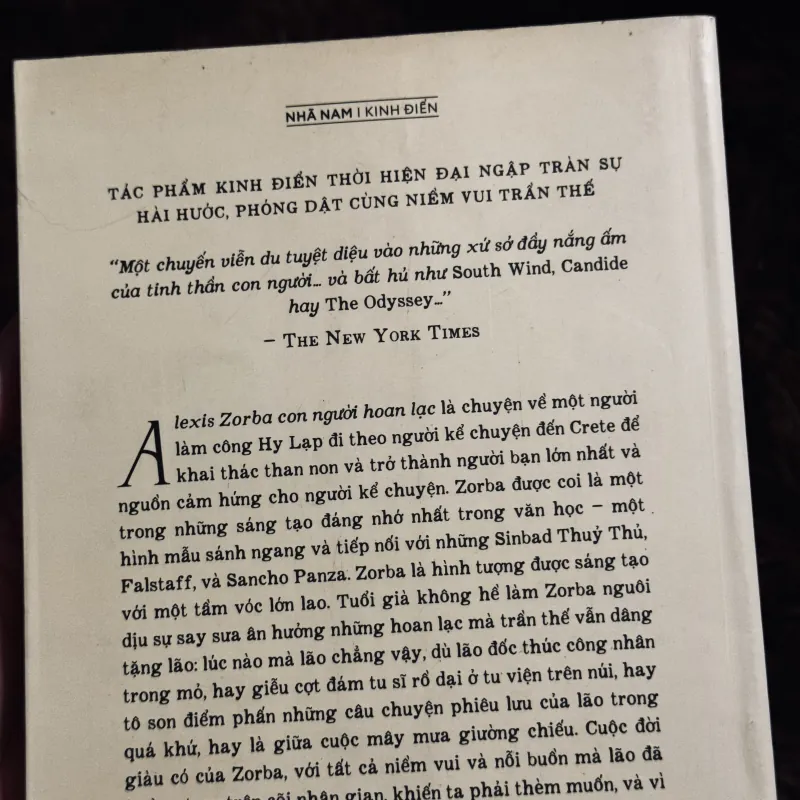 Con người hoan lạc 991197