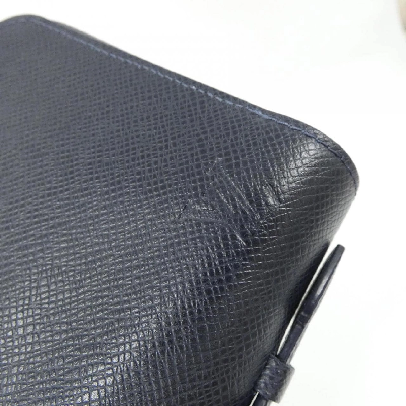 Ví Louis Vuitton Taiga Zippy XL M44276 621750