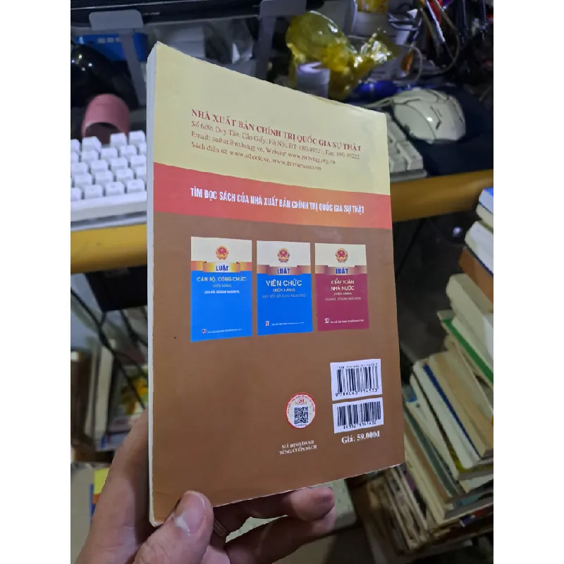Bộ luật lao động hiện hành 2022 mới 80% có viết ít GIÁO TRÌNH, CHUYÊN MÔN HCM1709 560020