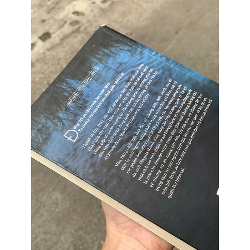 VÀO TRONG DÒNG NƯỚC - Paula Hawkins 477795