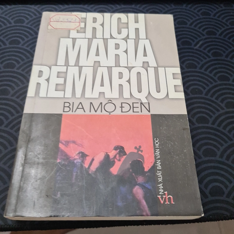 Bia Mộ Đen - Erich Maria Remarque 463431