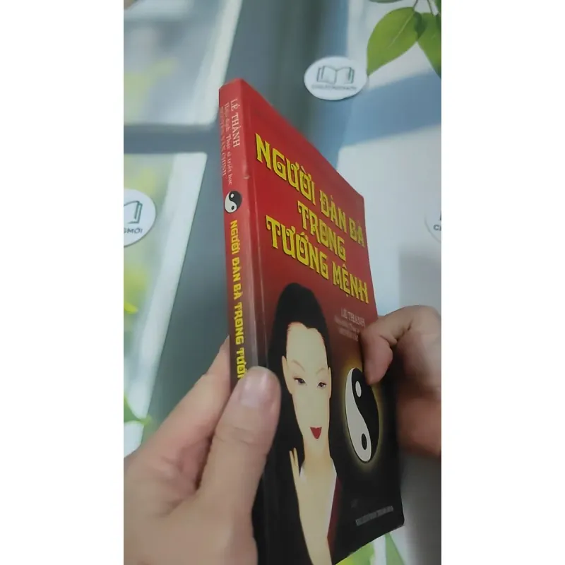 Người Đàn Bà Trong Tướng Mệnh - Lê Thành 727384