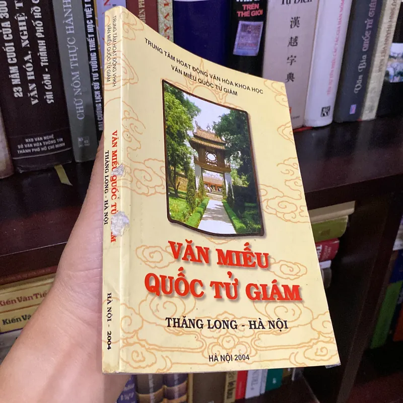 VĂN MIẾU QUỐC TỬ GIÁM (XB 2004) 501201