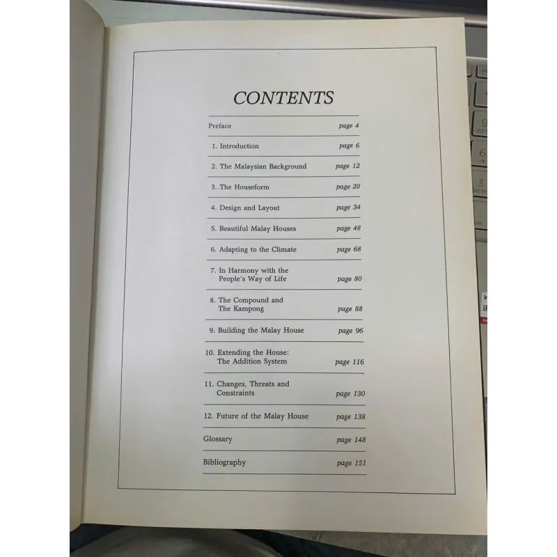 THE MALAY HOUSE (NGÔI NHÀ MÃ LAI) - LIM JEE YUAN 689722