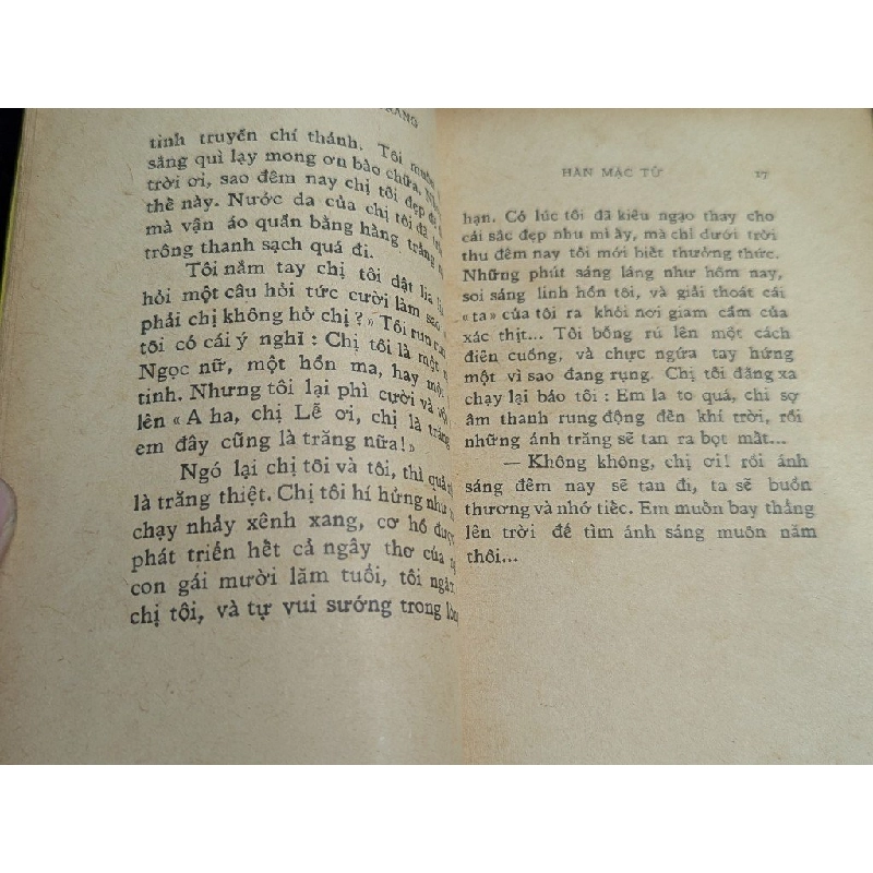 Chơi giữa mùa trăng - Hàn Mạc Tử 449842