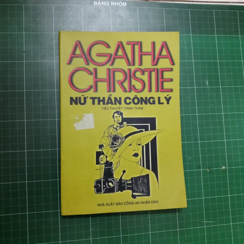 Nữ thần công lý - Agatha Christie 591722