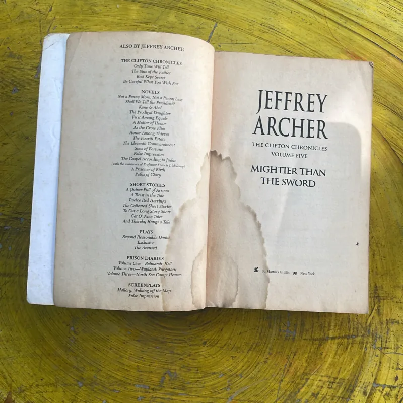 MIGHTIER THAN THE SWORD - JEFFEREY ARCHER 1029323