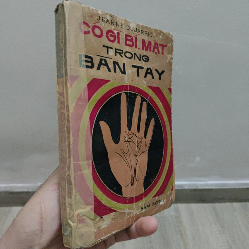 Có Gì Bí Mật Trong Bàn Tay - Jeanne Dujarric 526409