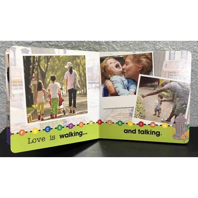 Board book Love Is - Dán ảnh gia đình thành album 927879