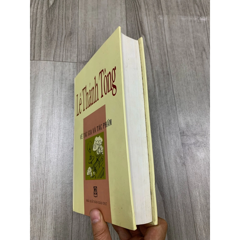 Lê thánh tông về tác gia và tác phẩm. Bìa cứng 525429