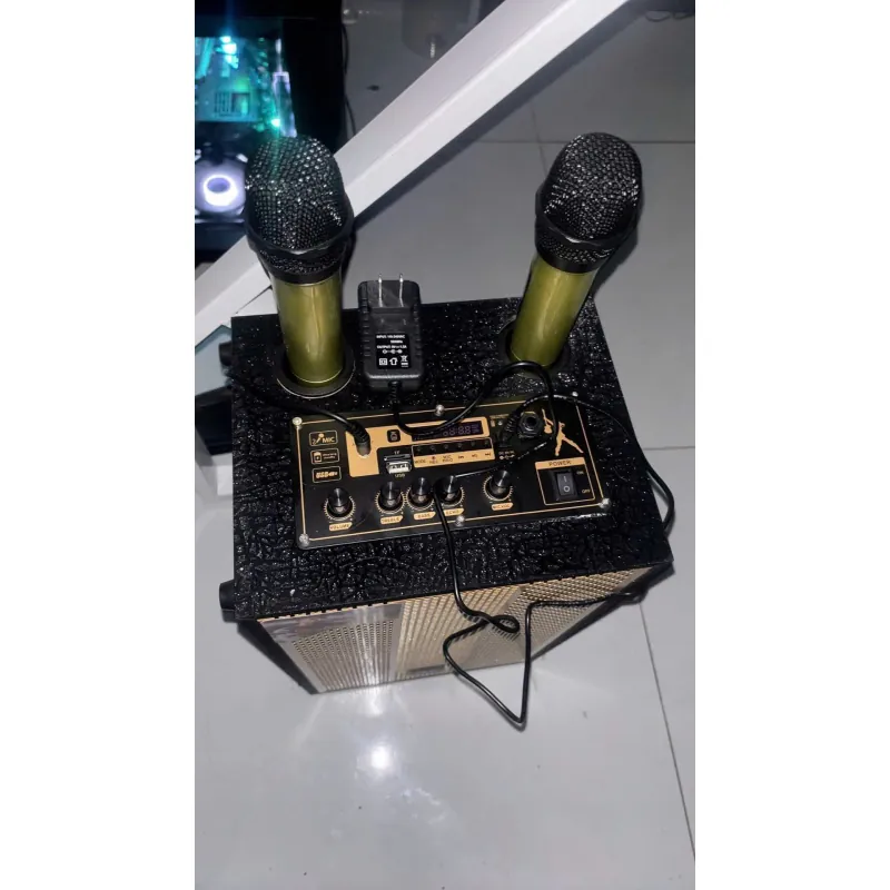 Máy chiếu + loa kéo karaoke 711969