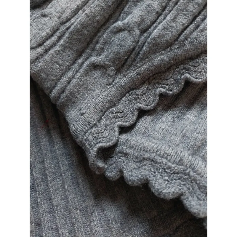 Áo len nữ tay dài màu xám MỚI 95% 1029467