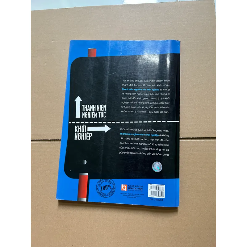 Thanh niên nghiêm túc khởi nghiệp 736685