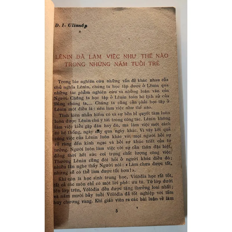 NGƯỜI BẠN VĨ ĐẠI CỦA THANH NIÊN - Hồi ký về Lenin (Dịch giả: Nguyễn Trọng Báu) 713094