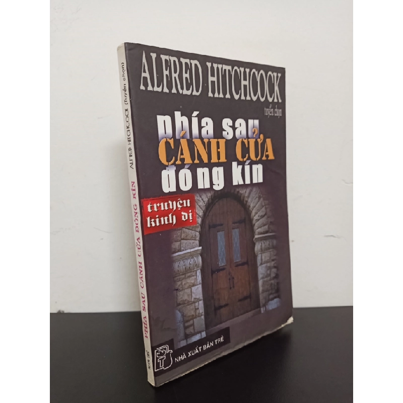 [Phiên Chợ Sách Cũ] Phía Sau Cánh Cửa Đóng Kín (Truyện Kinh Dị) - Alfred Hitchcock 0101 ASB Oreka-Blogmeo120125 516906