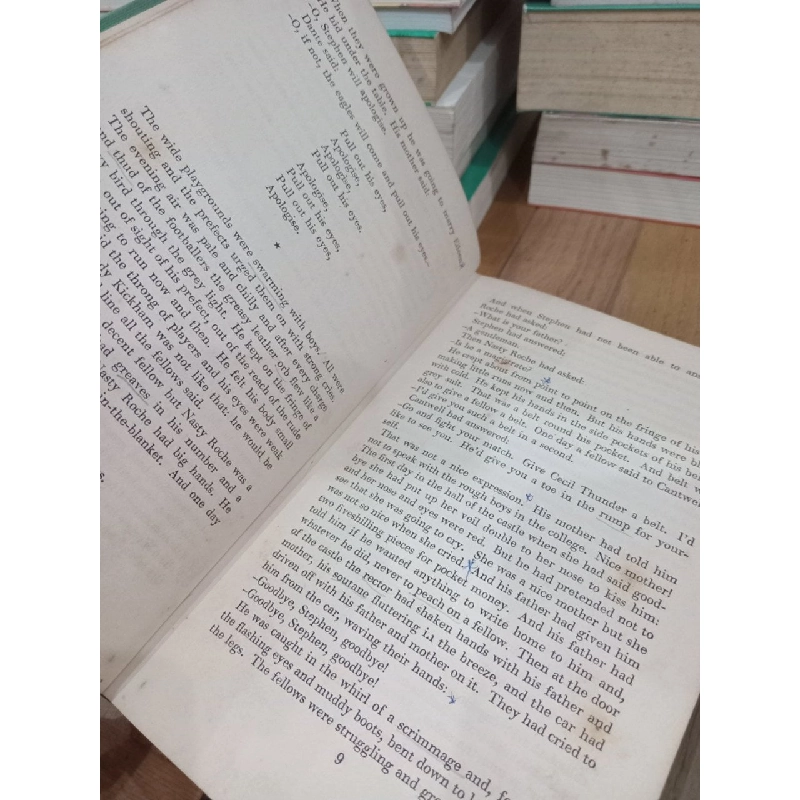 A portrait of the artist as a young man - James Joyce 736309