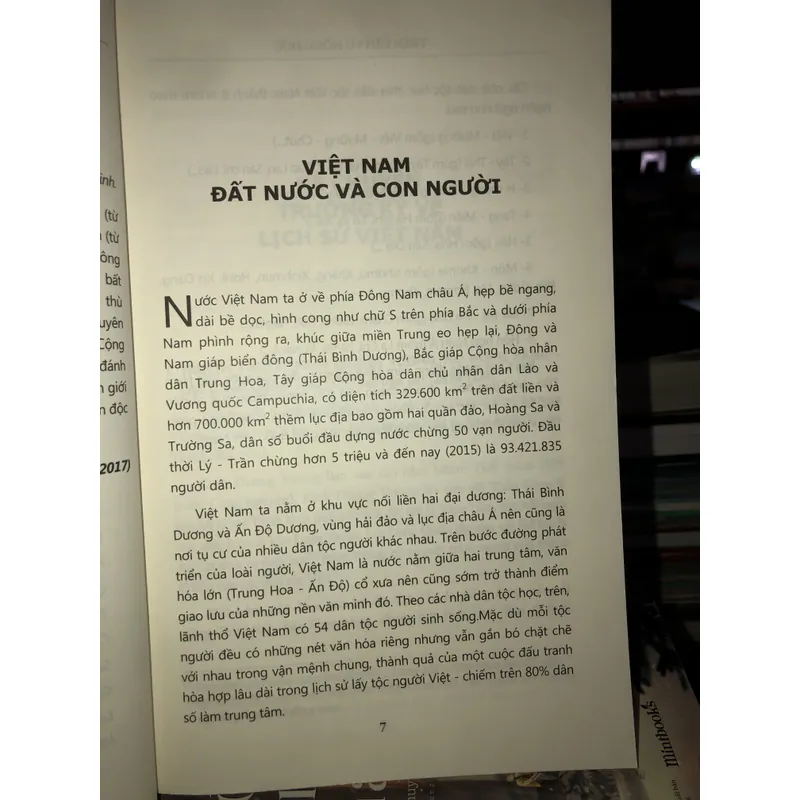 Kể chuyện trường kỳ về lịch sử Việt Nam - Trần Văn Vũ Hồng Đức 734511