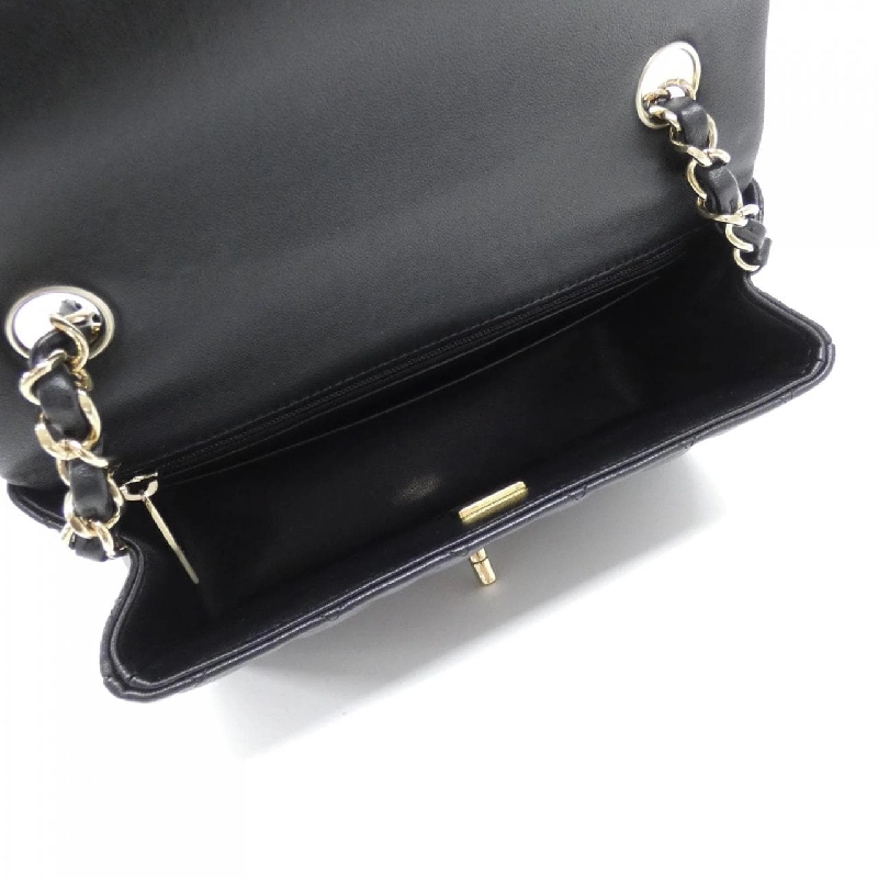 Túi xách chéo Chanel 69900 609168