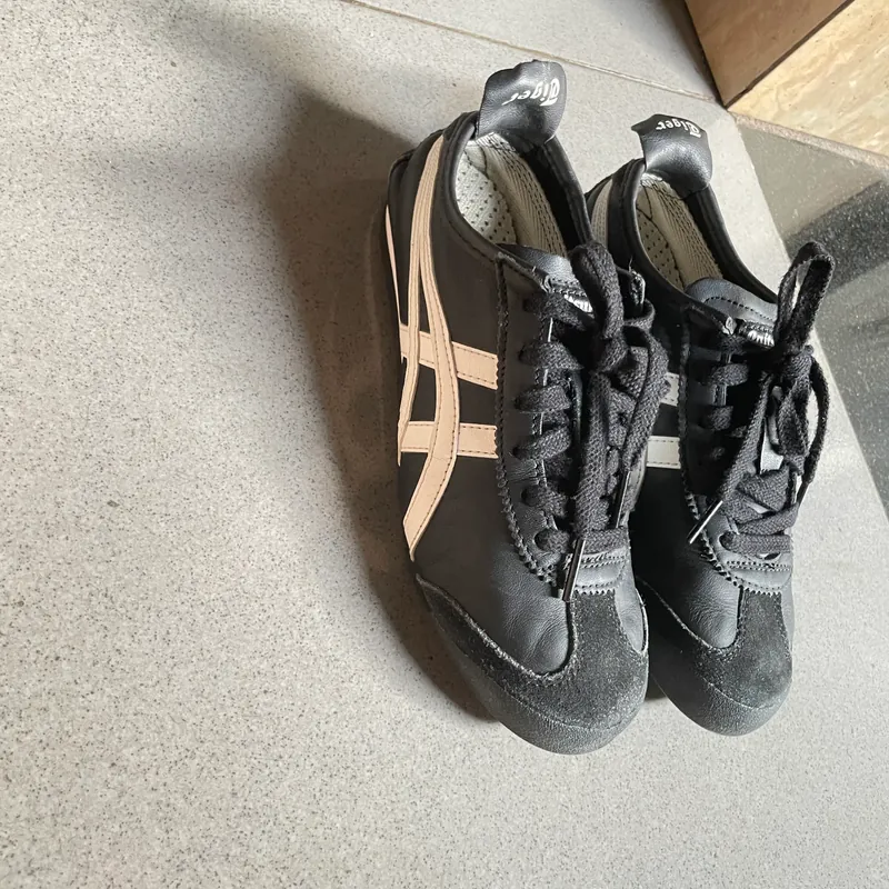 Giày sneaker Onitsuka Tiger/ đen/36/chính hãng Mexico/đã sử dụng còn mới 95% 573790