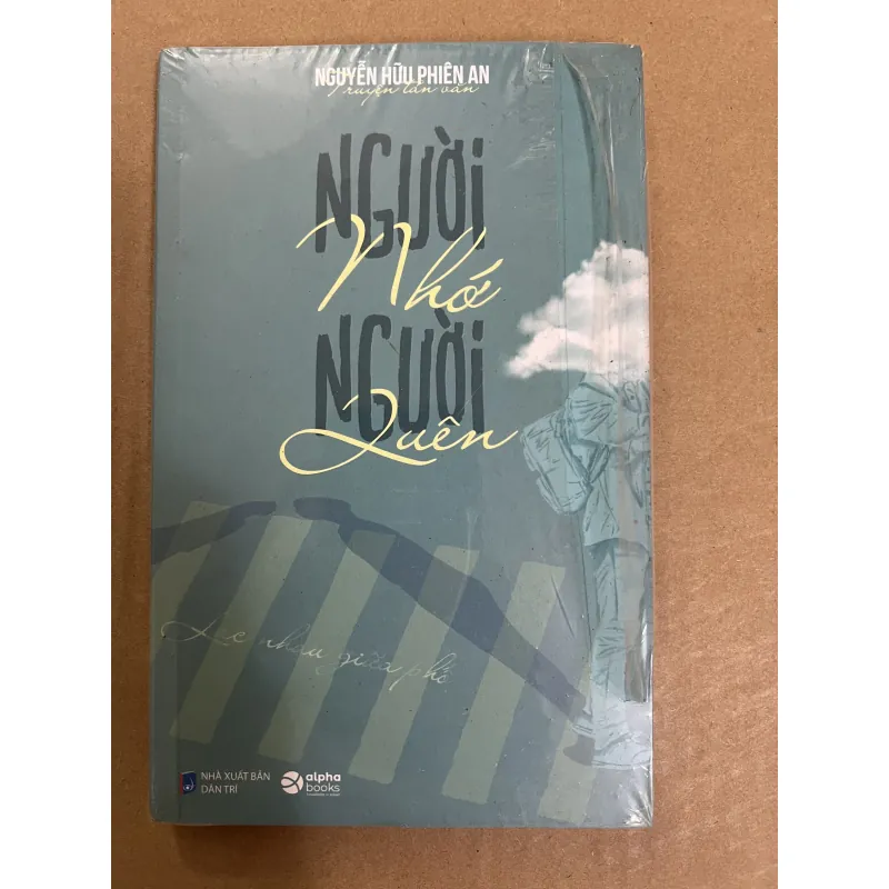 Người khóc người quên 1022583