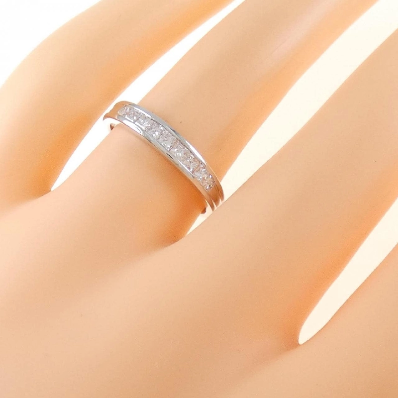 Nhẫn kim cương K18WG 0.35CT 671660