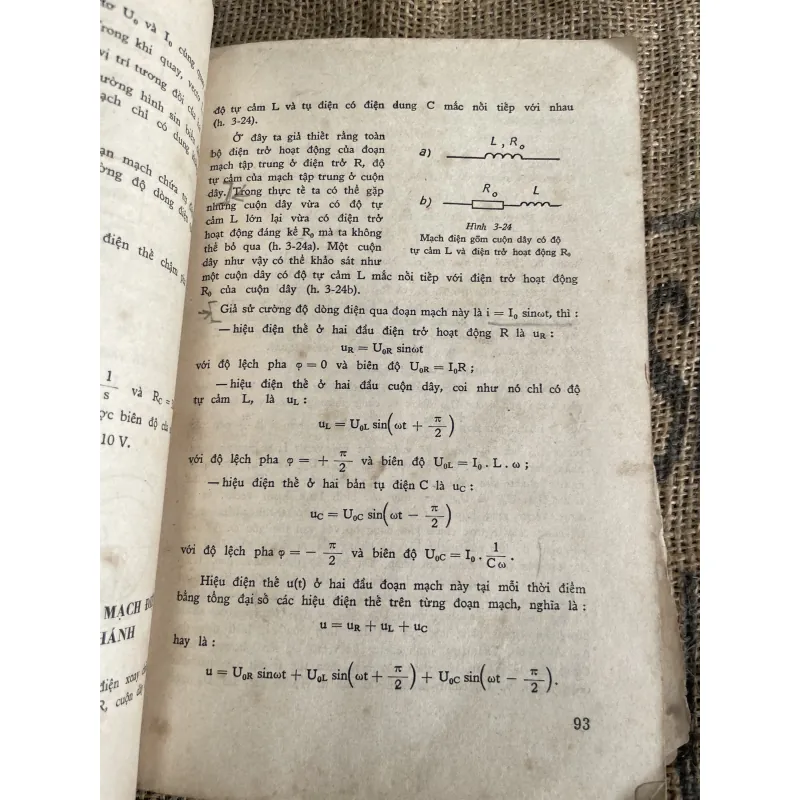Vậy lý 12; sách giáo khoa xưa ;1974 1013295