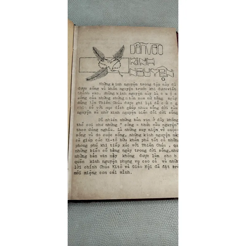 Sách xưa Sách dạy kinh thánh 02/75 duy nhất-Tổng giám mục Nguyễn Văn Bình cấp phép  789057