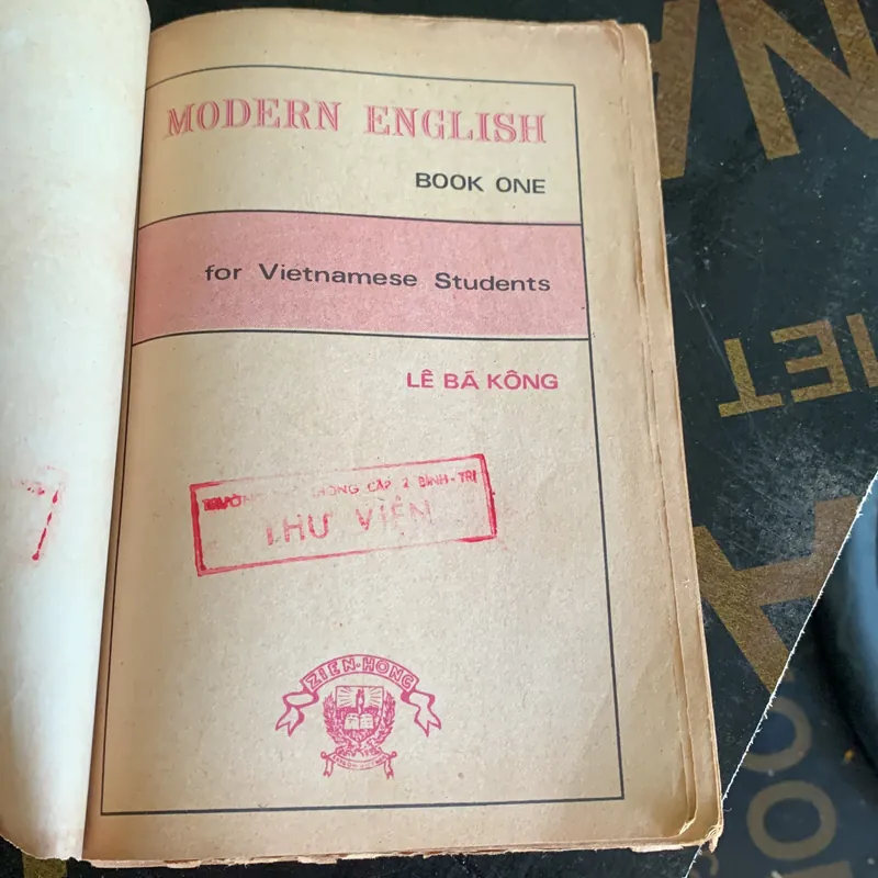 MODERN ENGLISH for Vietnamese Students, Lê Bá Kông 575350