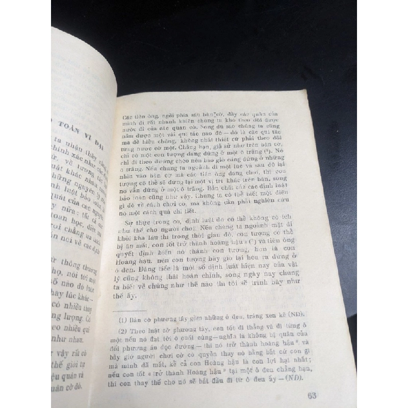 Đặc tính của các định luật vật lý - R. Feynman 383616