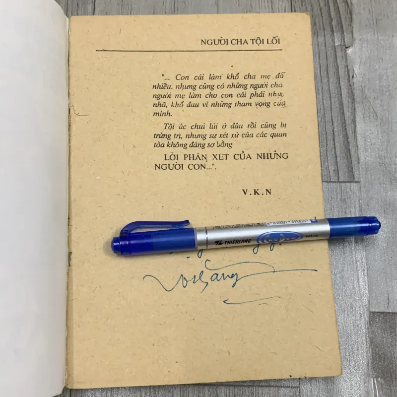 Người cha tội lỗi - võ khắc nghiêm. Có chữ ký tặng. 6a2 1040595