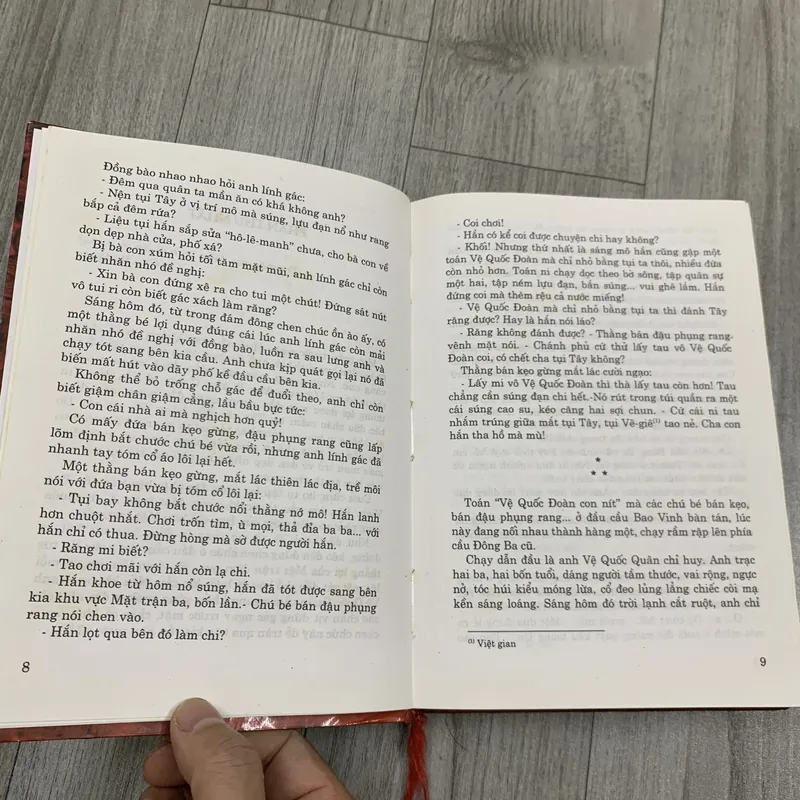 Tuổi thơ dữ dội - phùng quán. 1a4 689741