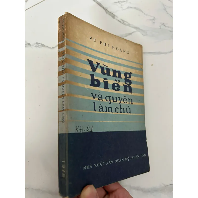 Vùng biển và quyền làm chủ - Vũ Phi Hoàng 780053