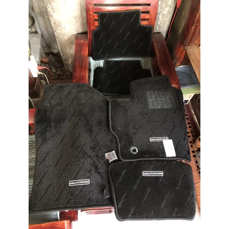 Thảm nỉ xe Toyota Corolla Cross V - mới  1020023