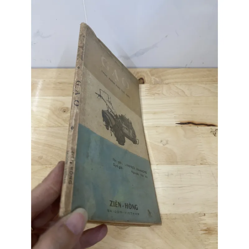 Gạo thực phẩm cho thế giới( sách in năm 1968) 932949