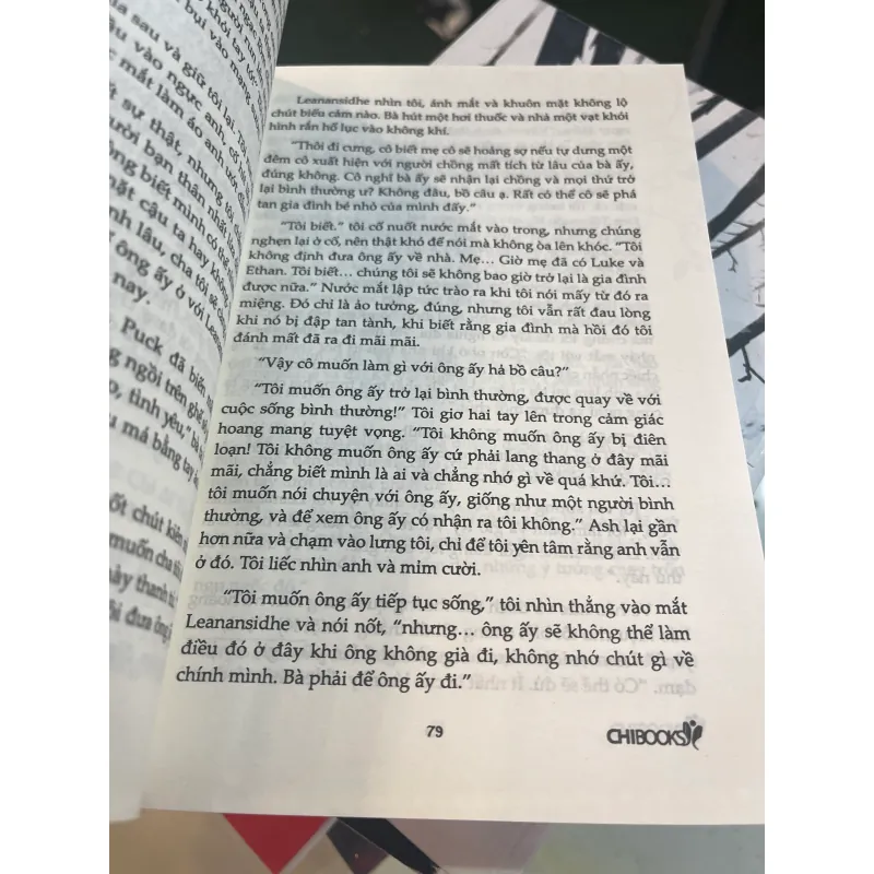 NỮ HOÀNG SẮT - JULIE KAGAWA  1008303