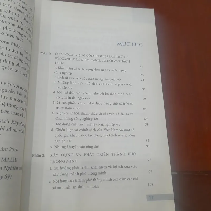 Xây dựng và Quản trị THÀNH PHỐ THÔNG MINH 688995