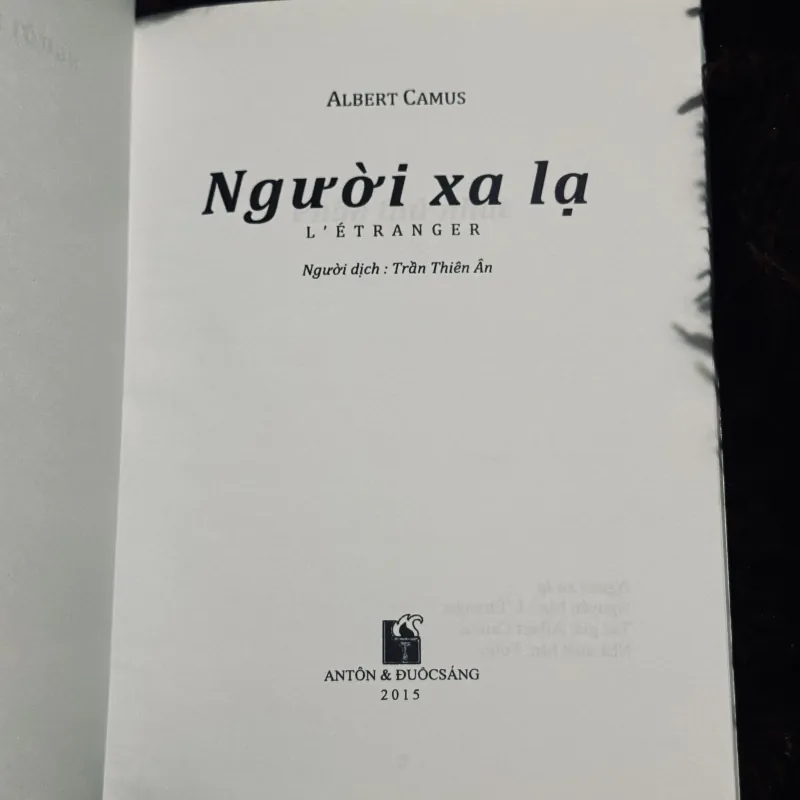 Người xa lạ 789528