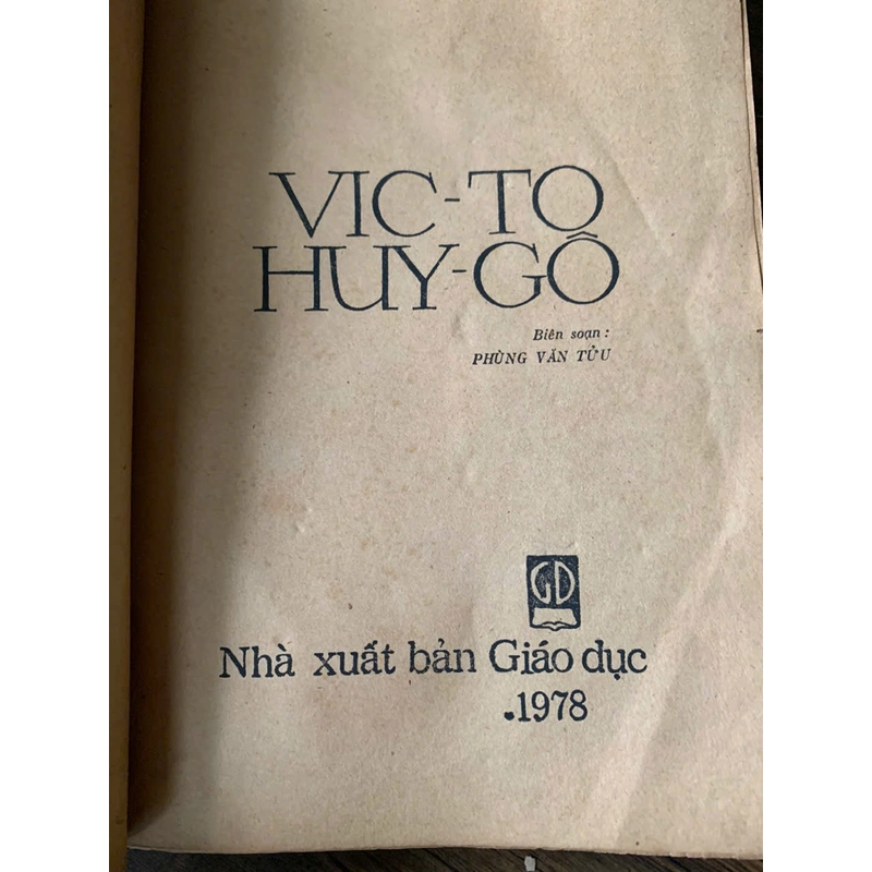 Vic-to Huy-go (Victor Hugo) _ 1378 536404