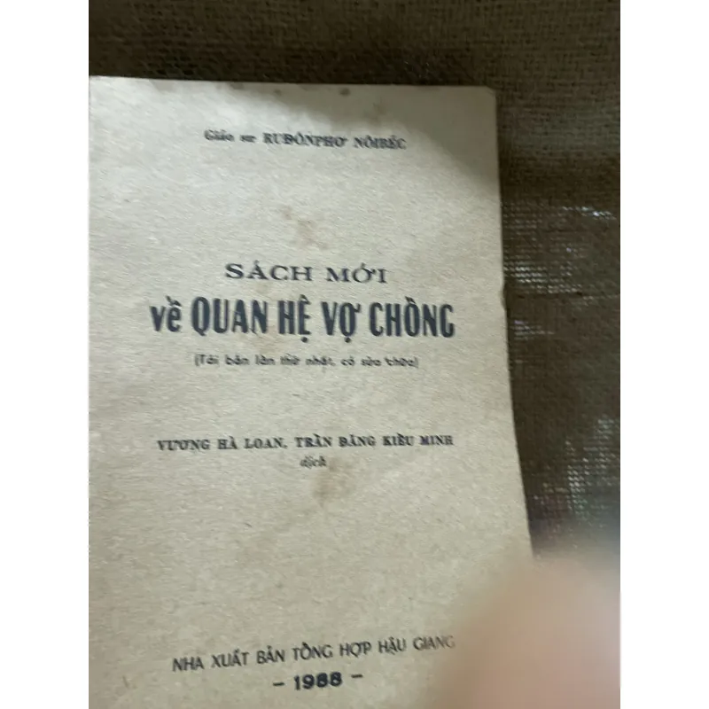SĂCH MỚI VỀ QUAN HỆ VỢ CHỒNG - 1988- VƯƠNG HÀ LOAN, TRÊN RÊNG KIÊU MINH dịch  798998
