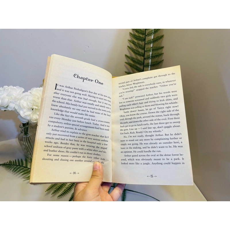 [Sách tiếng Anh 2hand] Like new 90% - 📚 The Keys to the Kingdom: Mister Monday 499507