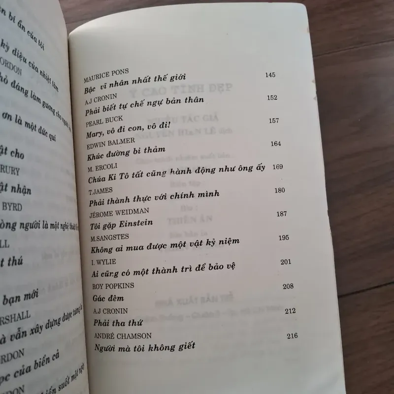 Ý cao tình đẹp - Nguyễn Hiến Lê dịch 557761