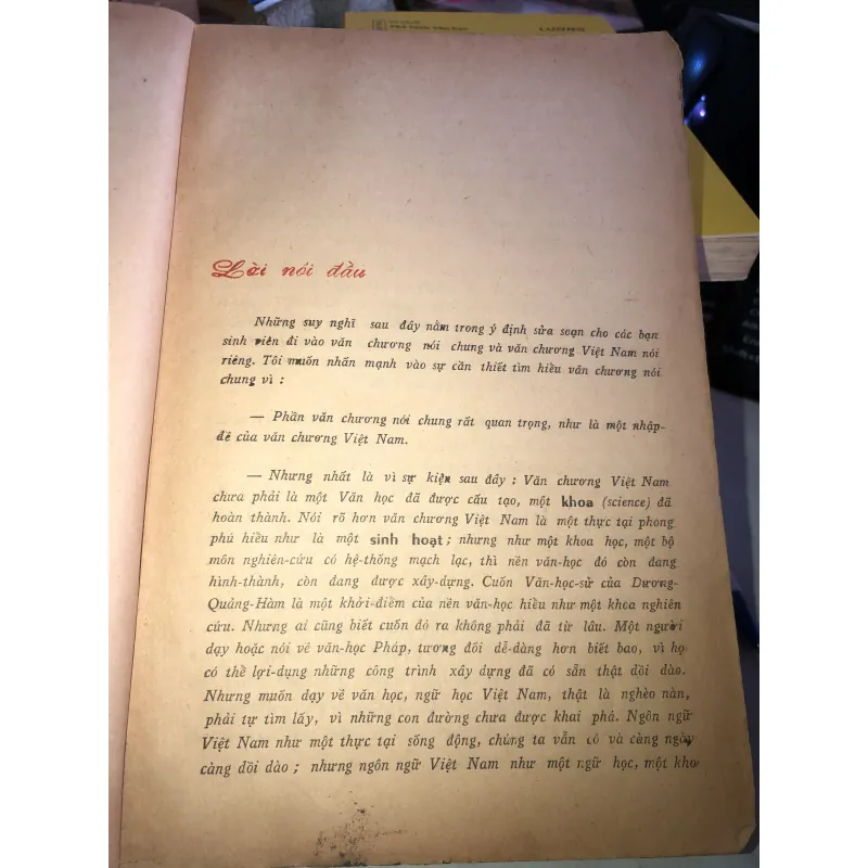 Việt Nam thi ca luận và văn chương xã hội - Lương Đức Thiệp 975190